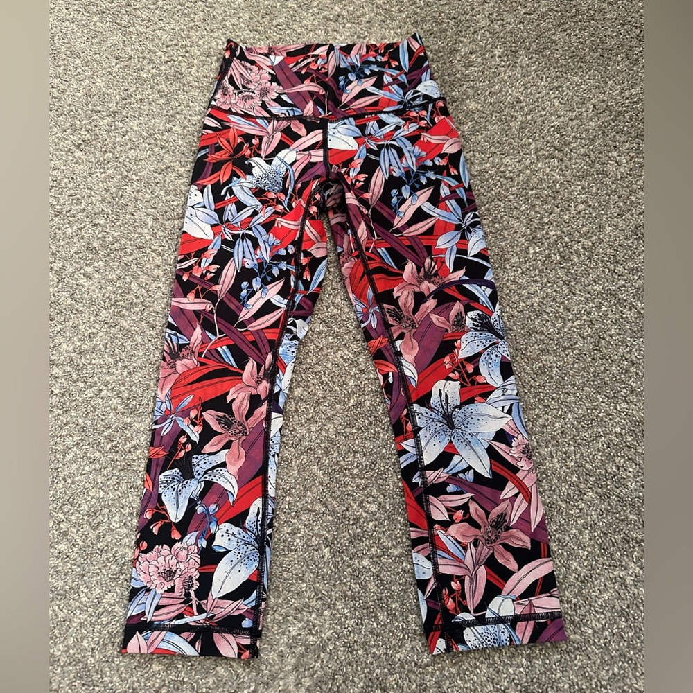 Lululemon Speed Up Crop 21" Lush Lillies Multi Legging Size 4 (A10)